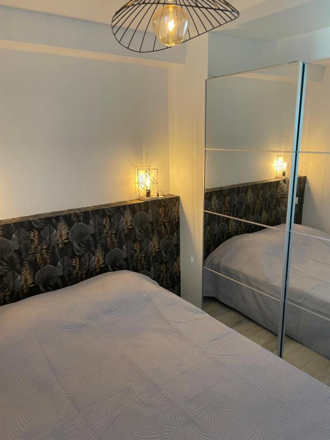 Appartement Pieds Dans L'Eau Vue Mer Bormes Les Mimosas Eksteriør bilde